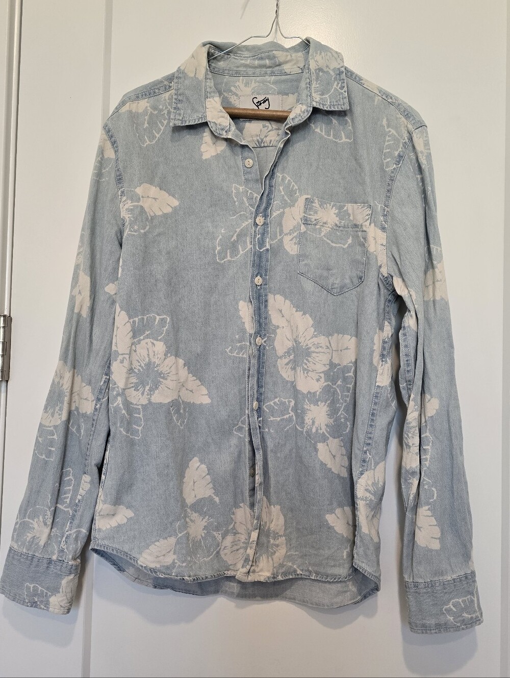 Chambray Floral Button-Up Shirt Light Blue Denim W White Tropical Print Cotton - Picture 2 of 7